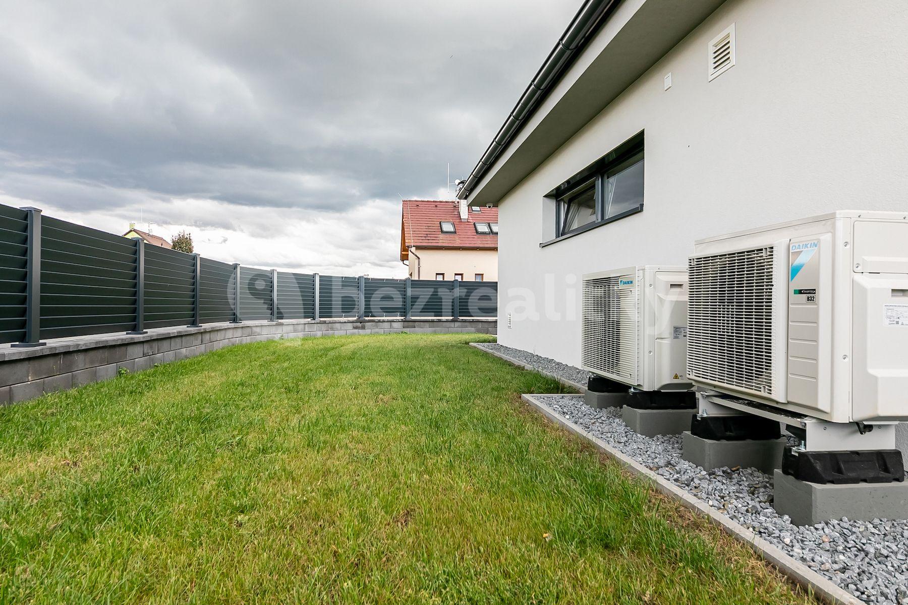 house for sale, 136 m², Zelná, Sibřina, Středočeský Region