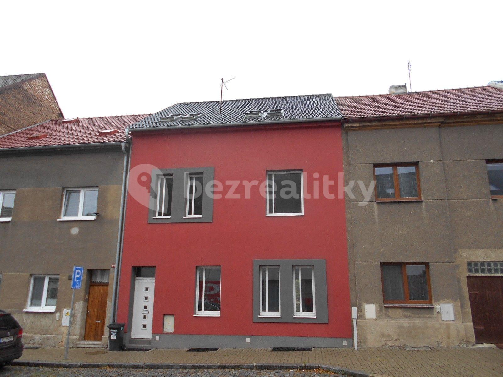 1 bedroom with open-plan kitchen flat to rent, 57 m², Louny, Ústecký Region