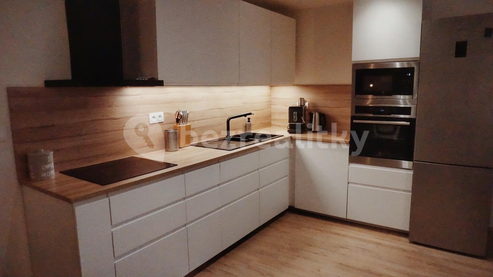 1 bedroom with open-plan kitchen flat for sale, 62 m², Plavínová, Říčany, Středočeský Region