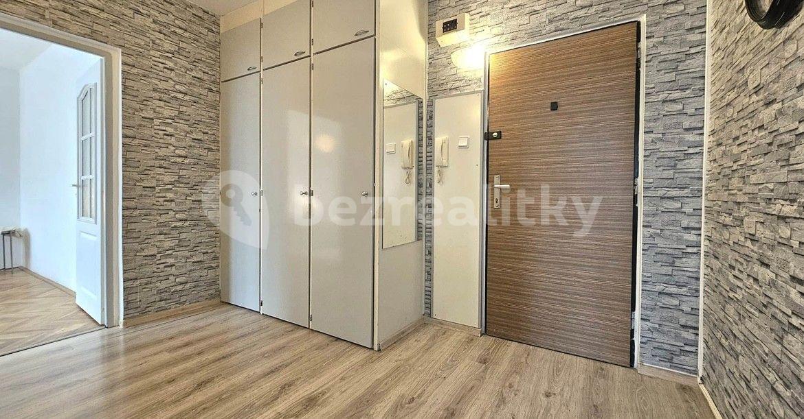 2 bedroom flat to rent, 52 m², Plešivecká, Karlovy Vary, Karlovarský Region