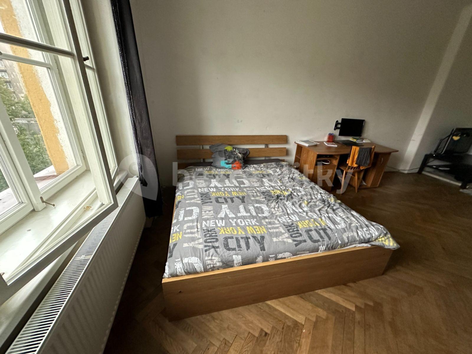 3 bedroom flat to rent, 100 m², Moskevská, Prague, Prague