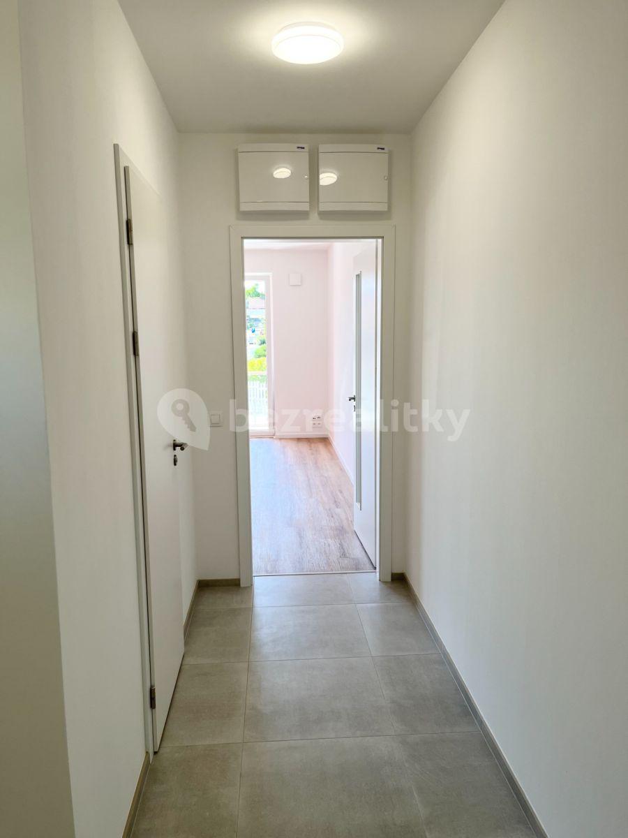 Studio flat to rent, 32 m², Milánská, Prague, Prague