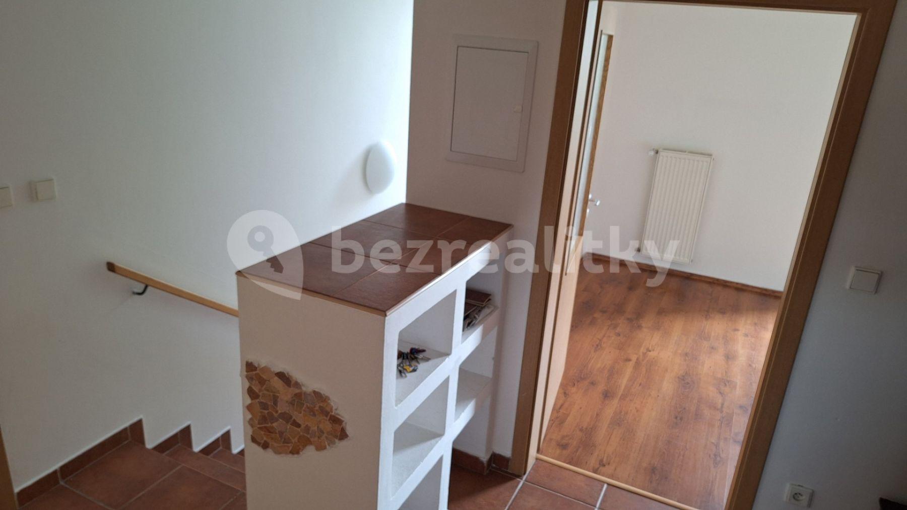 2 bedroom with open-plan kitchen flat to rent, 76 m², Jiráskova, Jinočany, Středočeský Region