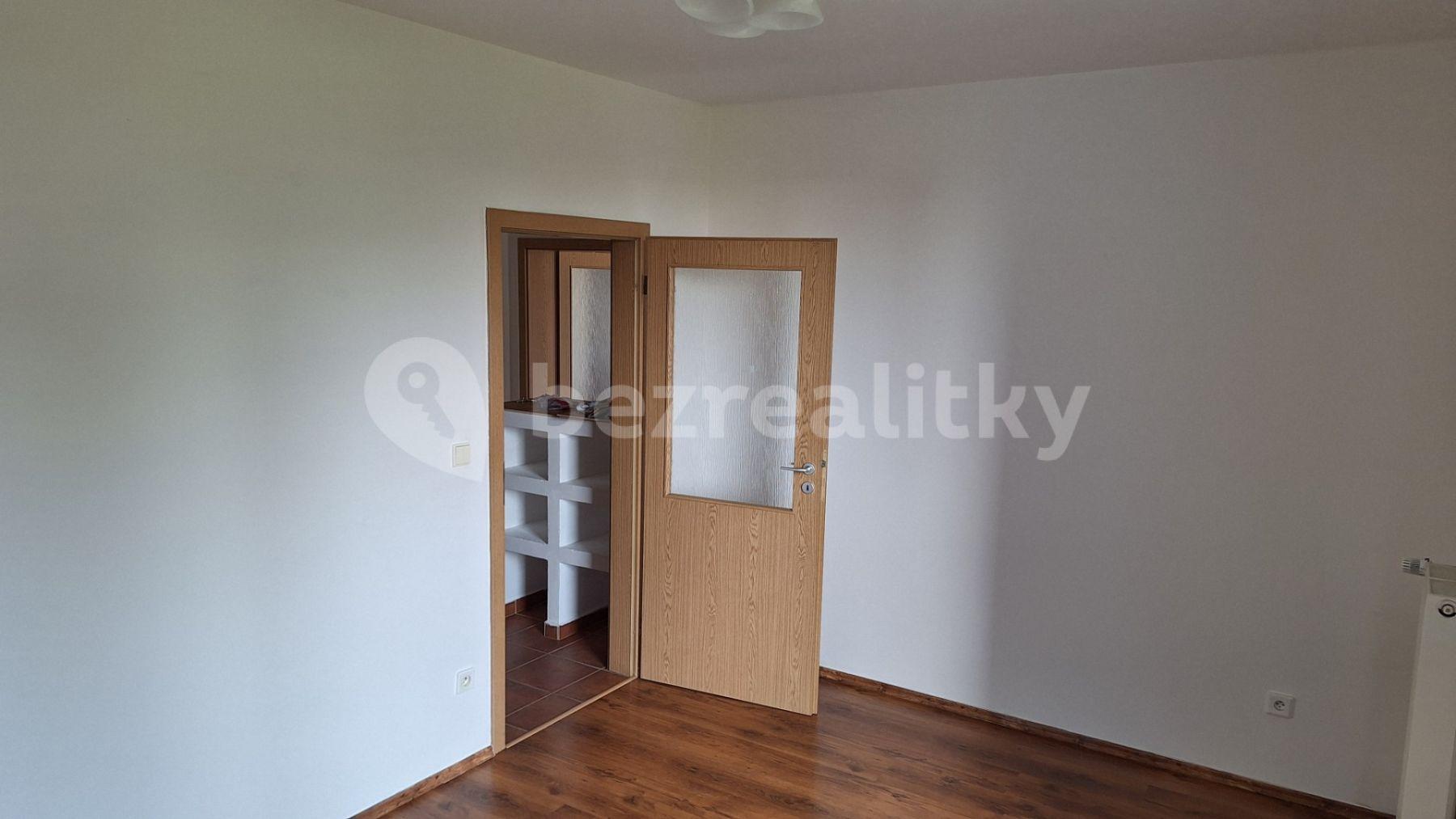 2 bedroom with open-plan kitchen flat to rent, 76 m², Jiráskova, Jinočany, Středočeský Region