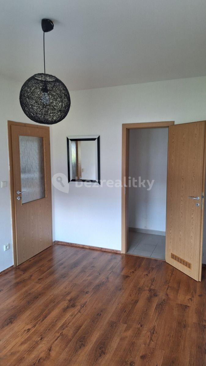 2 bedroom with open-plan kitchen flat to rent, 76 m², Jiráskova, Jinočany, Středočeský Region