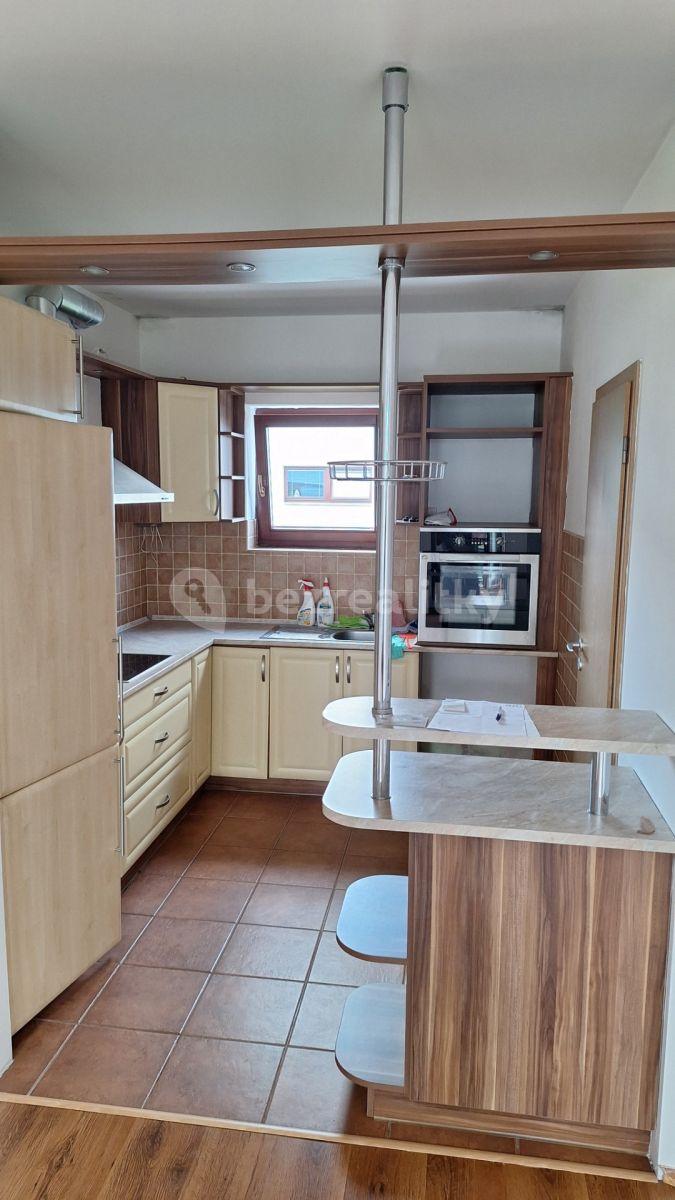 2 bedroom with open-plan kitchen flat to rent, 76 m², Jiráskova, Jinočany, Středočeský Region