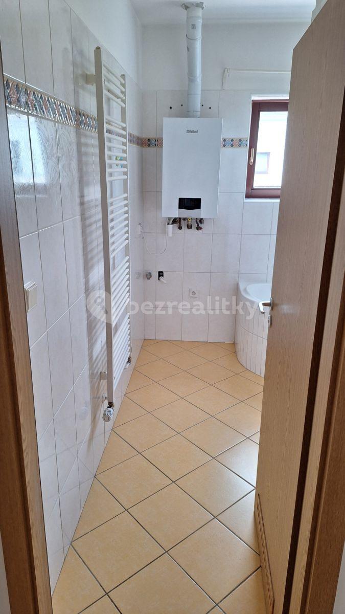 2 bedroom with open-plan kitchen flat to rent, 76 m², Jiráskova, Jinočany, Středočeský Region