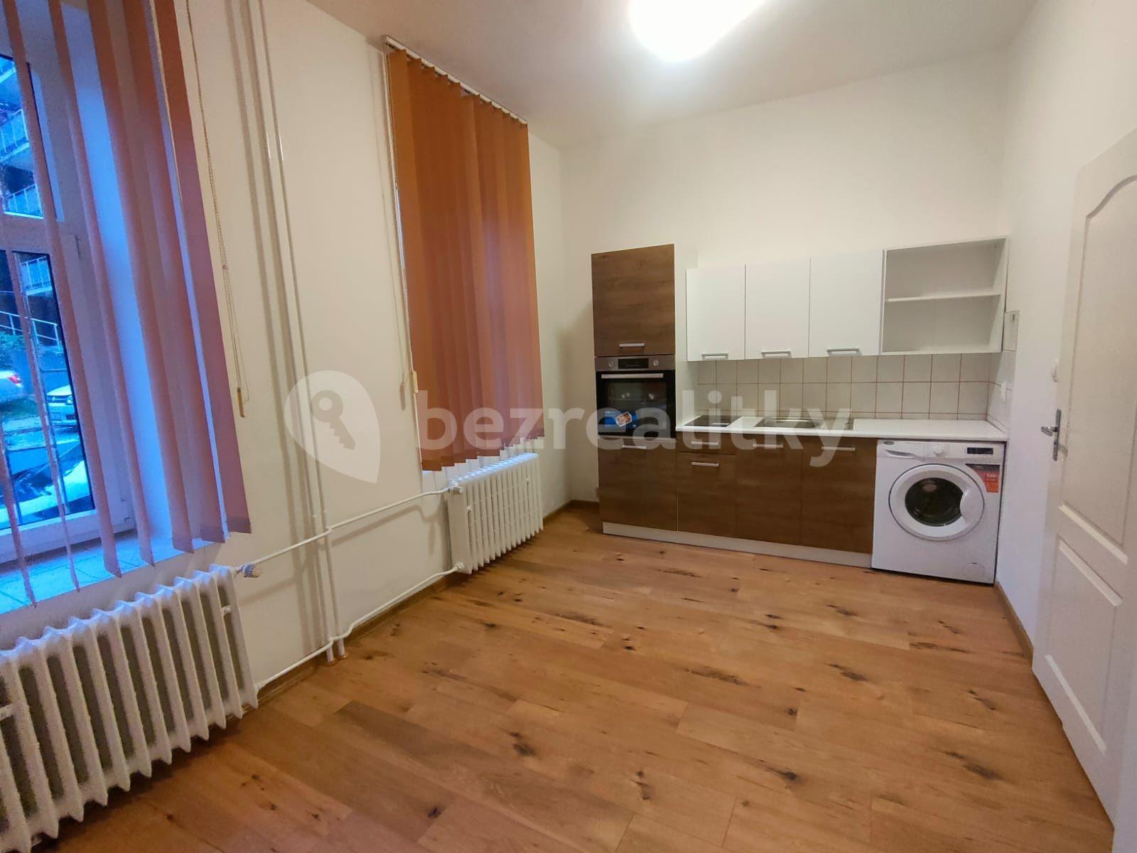 Studio flat to rent, 24 m², Rumunská, Karlovy Vary, Karlovarský Region