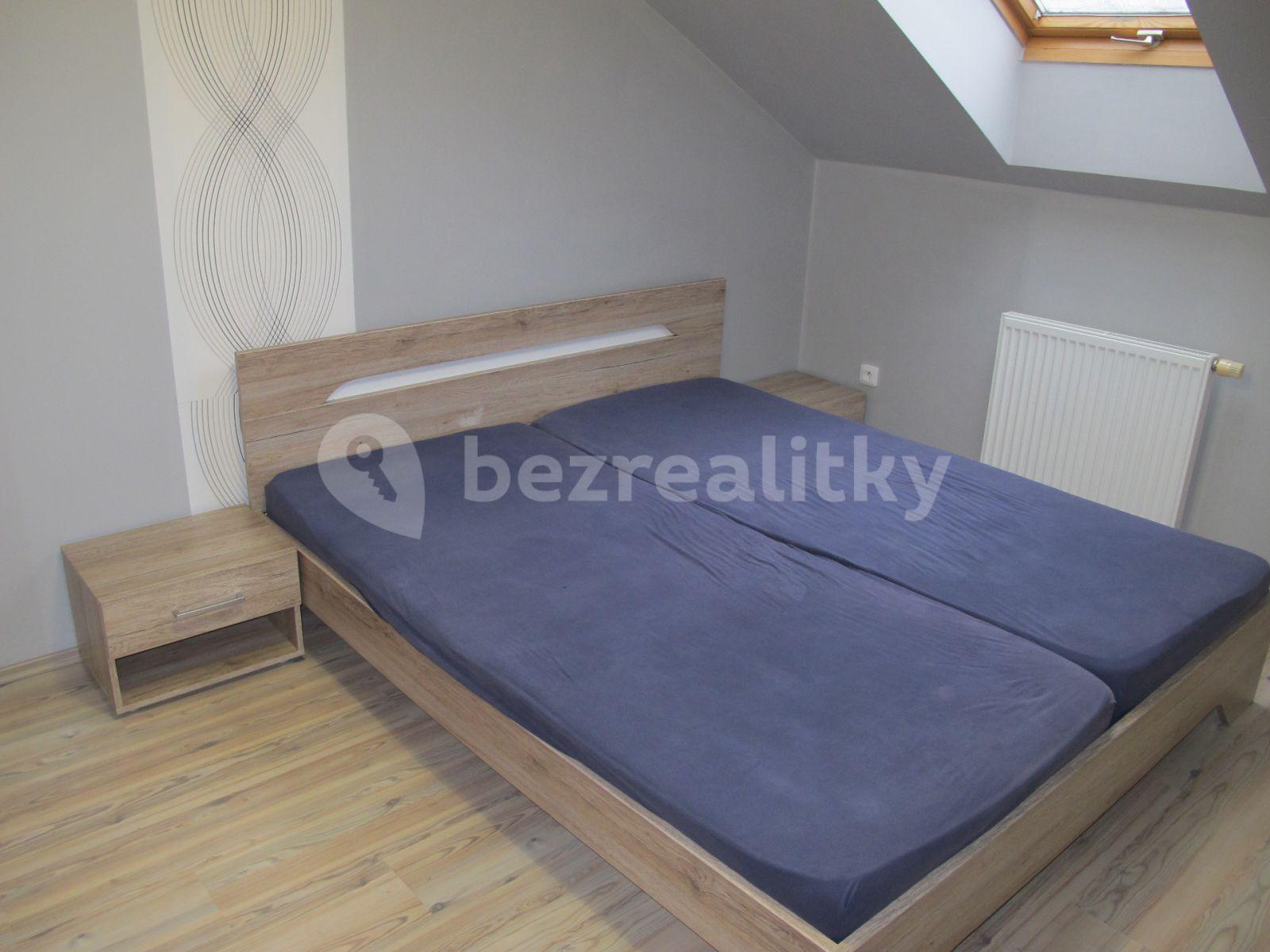 1 bedroom with open-plan kitchen flat to rent, 75 m², Spojovací, Sulice, Středočeský Region