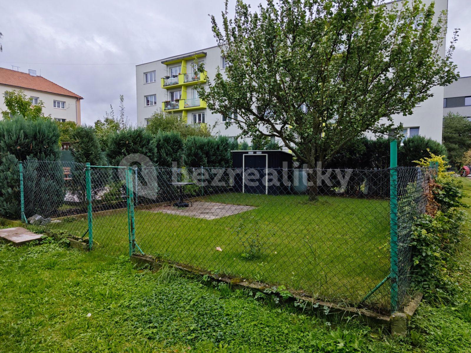 3 bedroom flat for sale, 60 m², Wolkerova, Unhošť, Středočeský Region