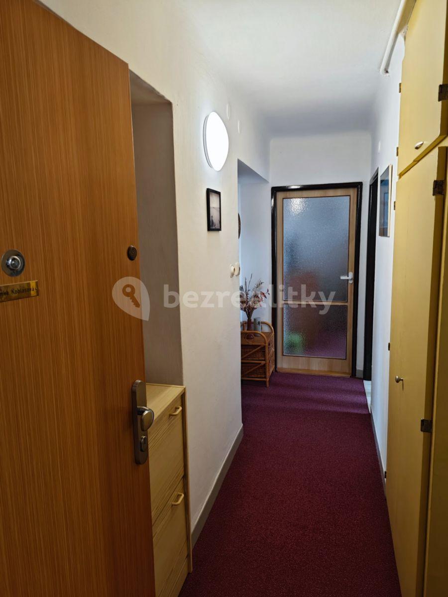 3 bedroom flat for sale, 60 m², Wolkerova, Unhošť, Středočeský Region