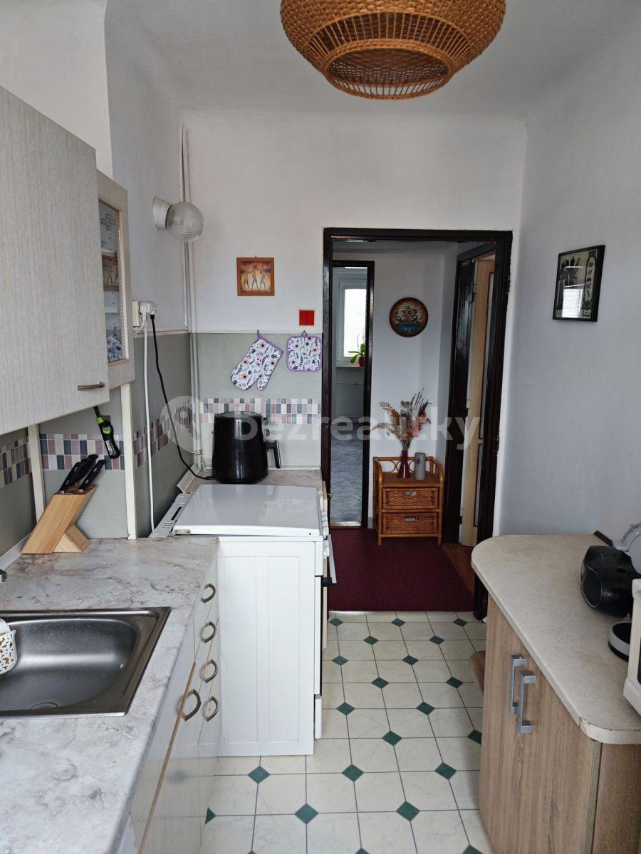 3 bedroom flat for sale, 60 m², Wolkerova, Unhošť, Středočeský Region