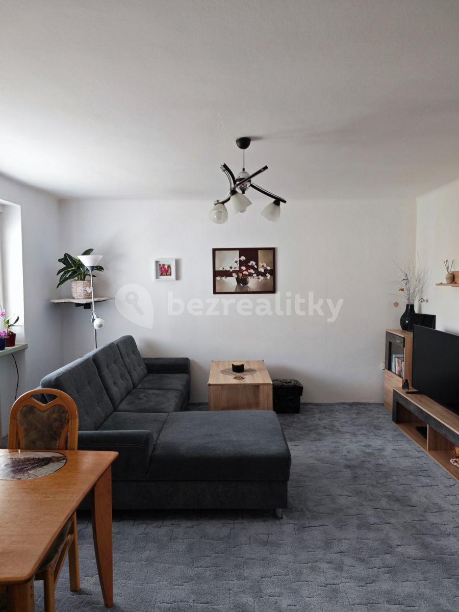 3 bedroom flat for sale, 60 m², Wolkerova, Unhošť, Středočeský Region