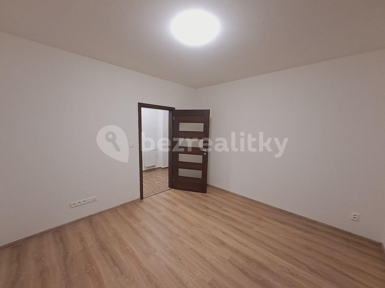 1 bedroom with open-plan kitchen flat to rent, 52 m², Pod Zahrady, Přezletice, Středočeský Region