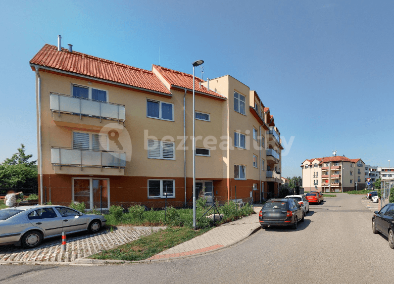 1 bedroom with open-plan kitchen flat to rent, 52 m², Pod Zahrady, Přezletice, Středočeský Region