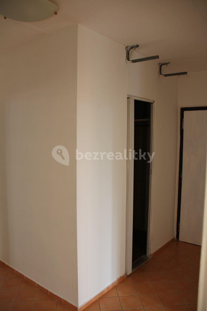 2 bedroom with open-plan kitchen flat for sale, 70 m², Ciolkovského, Prague, Prague