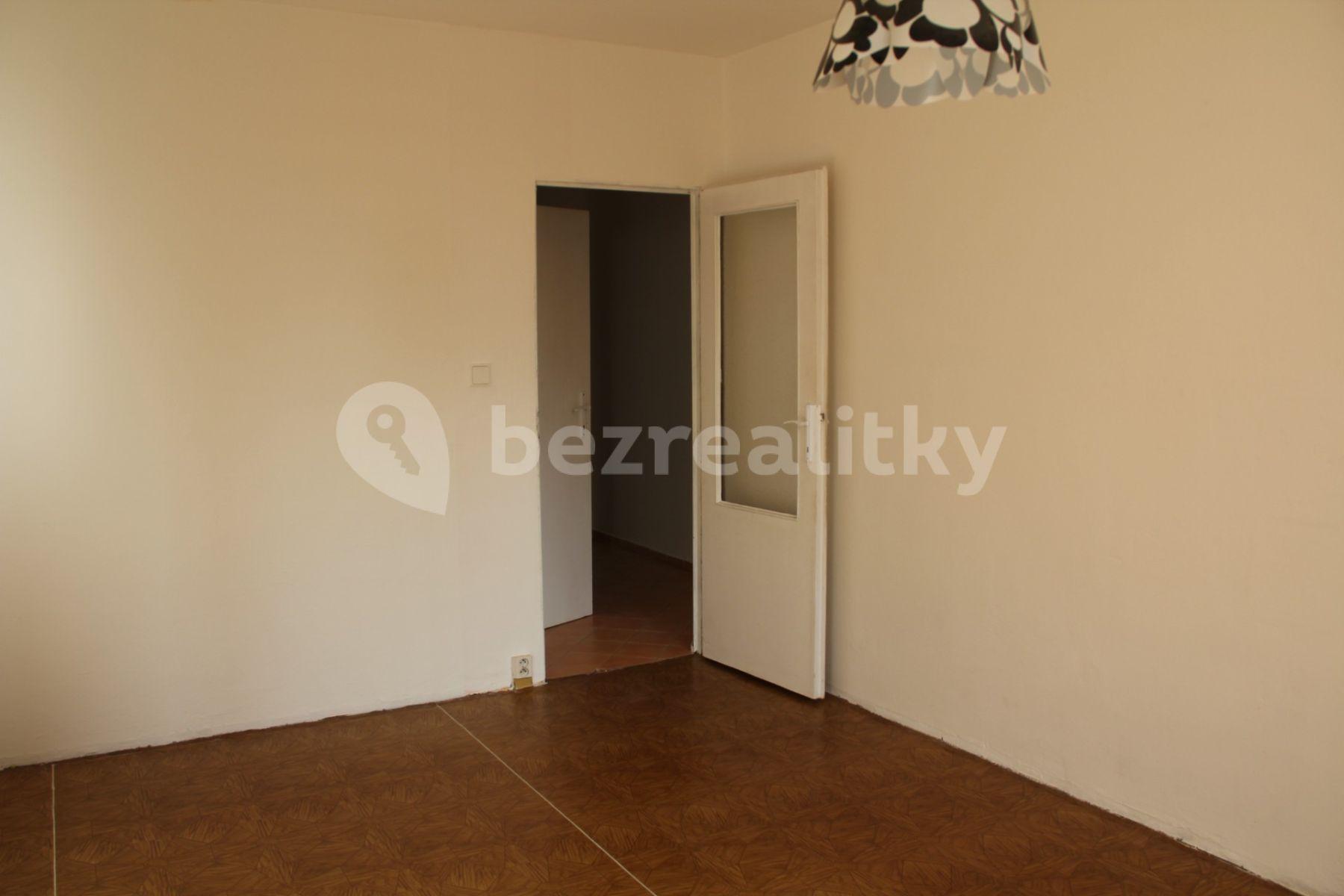 2 bedroom with open-plan kitchen flat for sale, 70 m², Ciolkovského, Prague, Prague