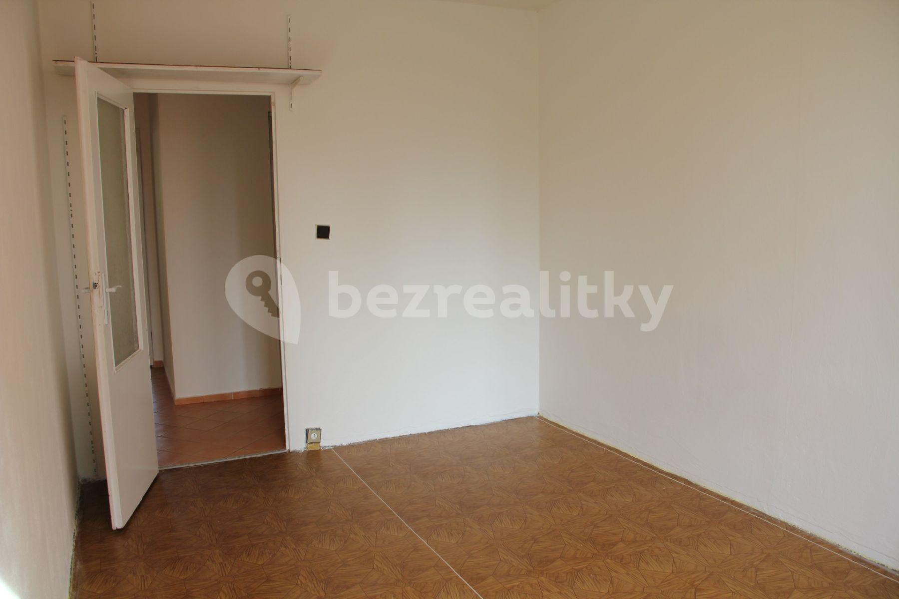 2 bedroom with open-plan kitchen flat for sale, 70 m², Ciolkovského, Prague, Prague