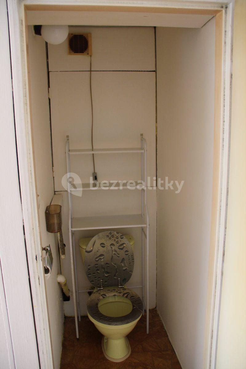 2 bedroom with open-plan kitchen flat for sale, 70 m², Ciolkovského, Prague, Prague