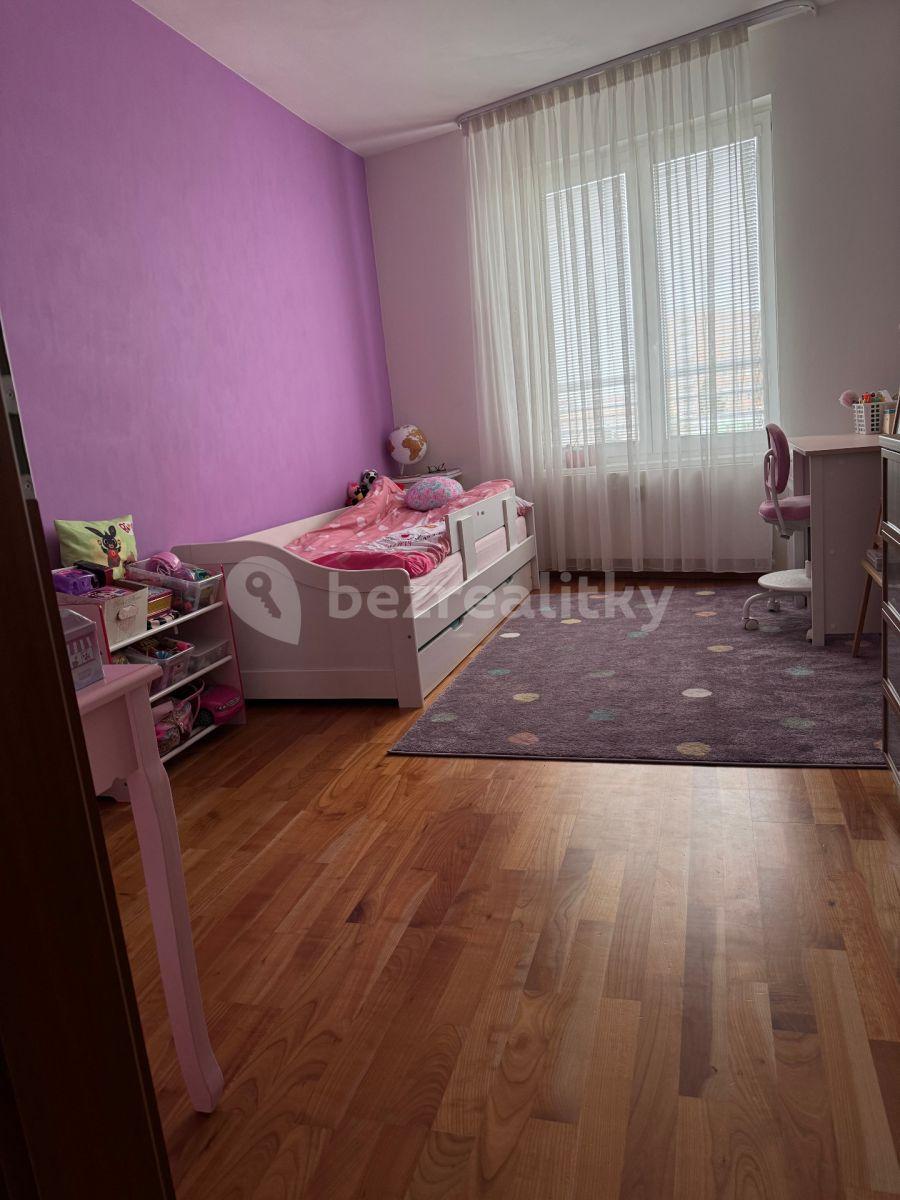 3 bedroom with open-plan kitchen flat for sale, 122 m², Mikanova, Prague, Prague