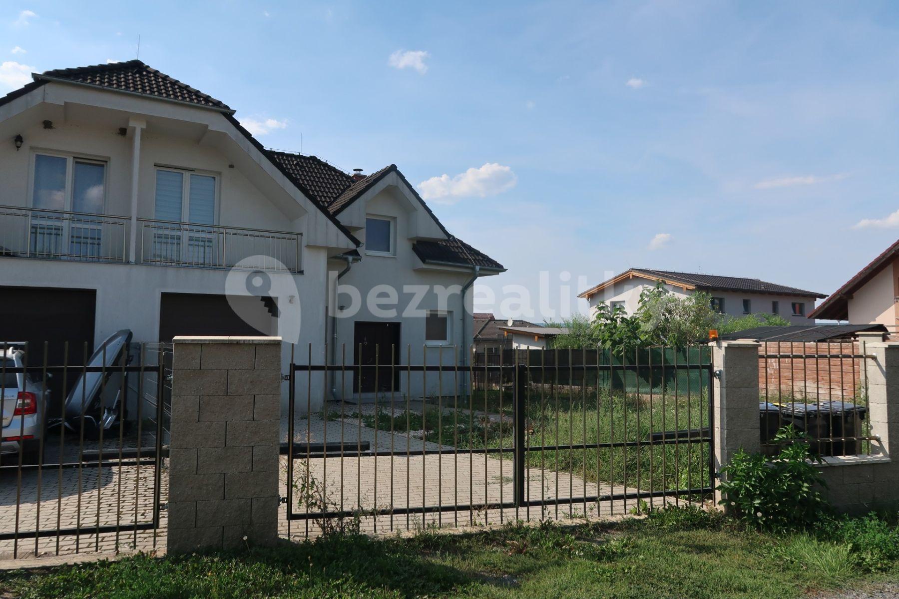 house to rent, 180 m², Malá Hraštice, Středočeský Region