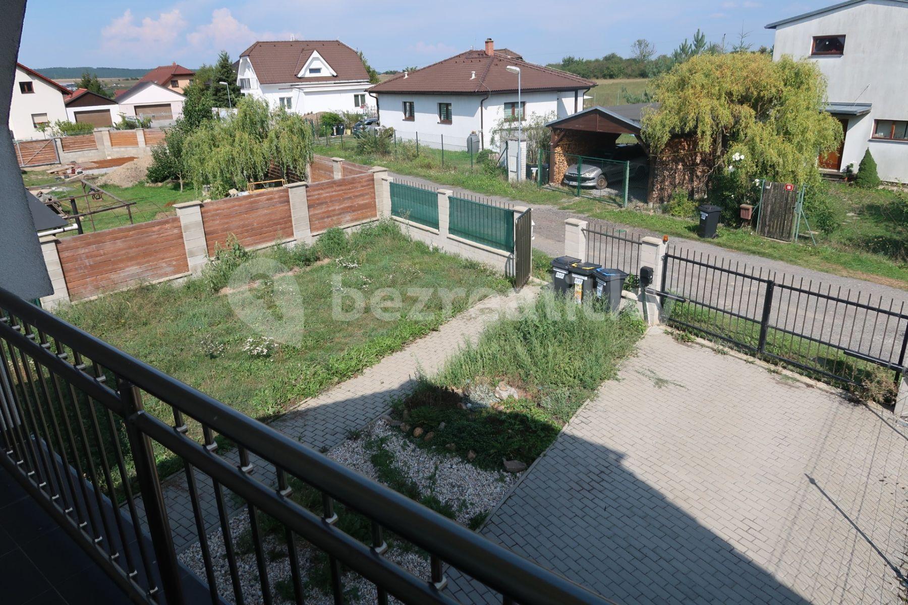 house to rent, 180 m², Malá Hraštice, Středočeský Region