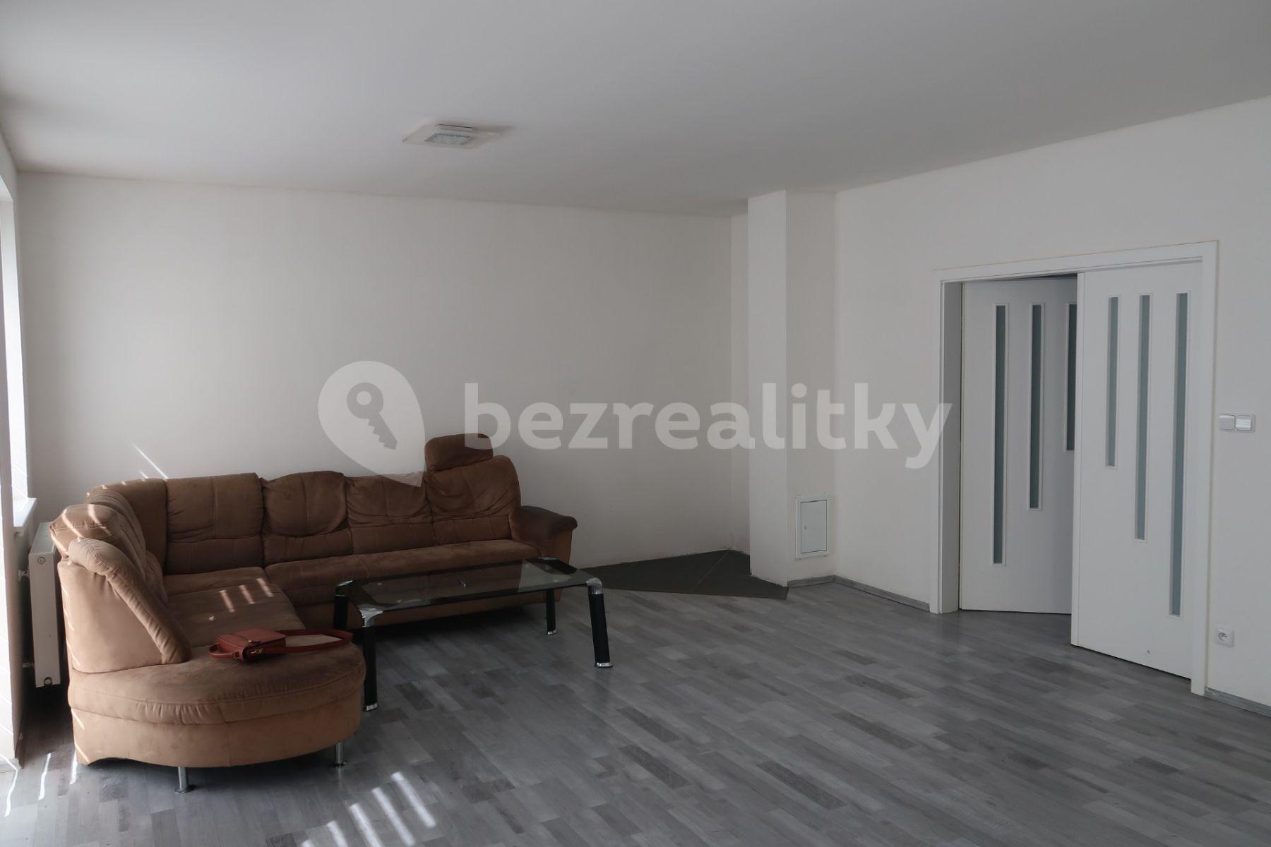 house to rent, 180 m², Malá Hraštice, Středočeský Region