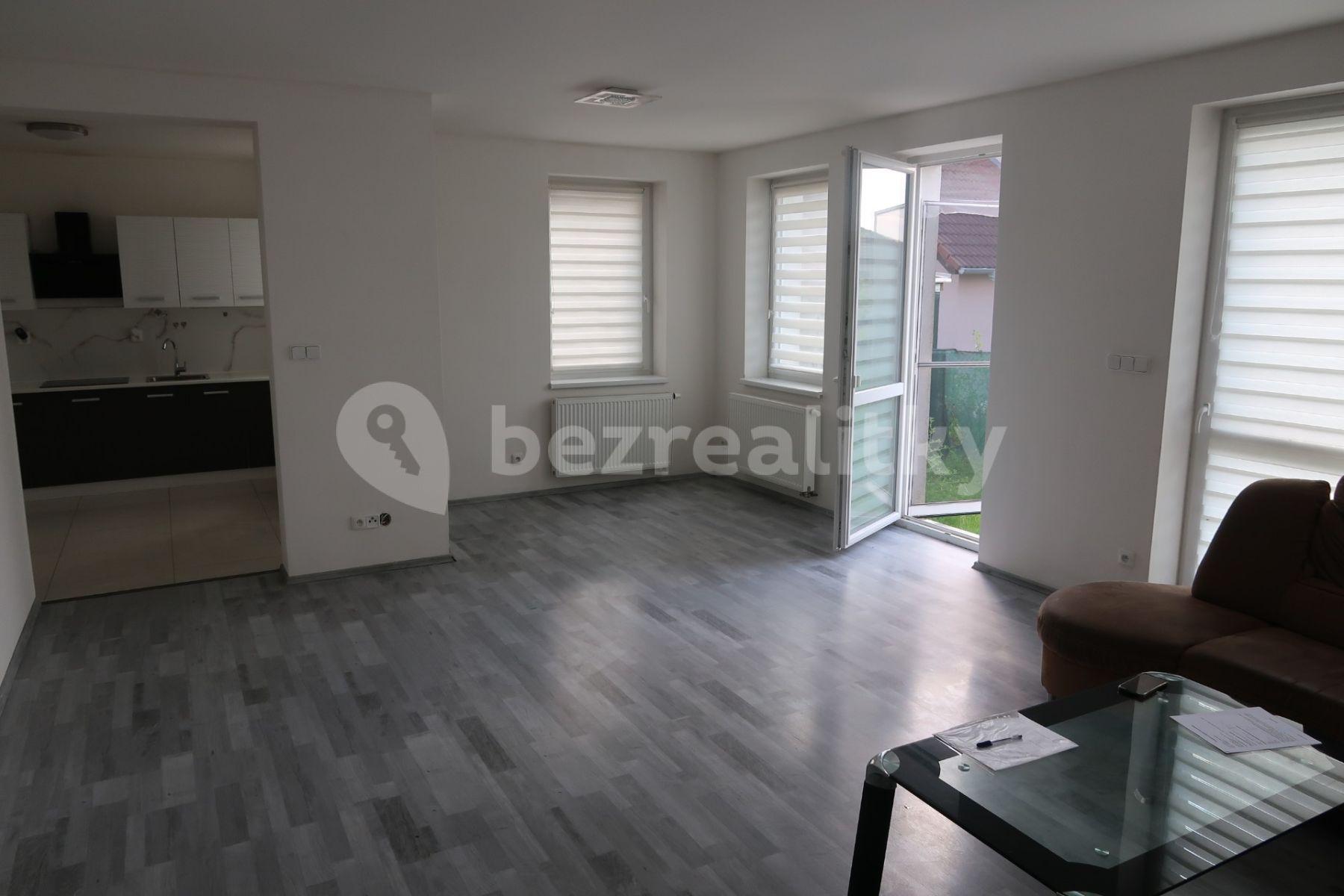 house to rent, 180 m², Malá Hraštice, Středočeský Region