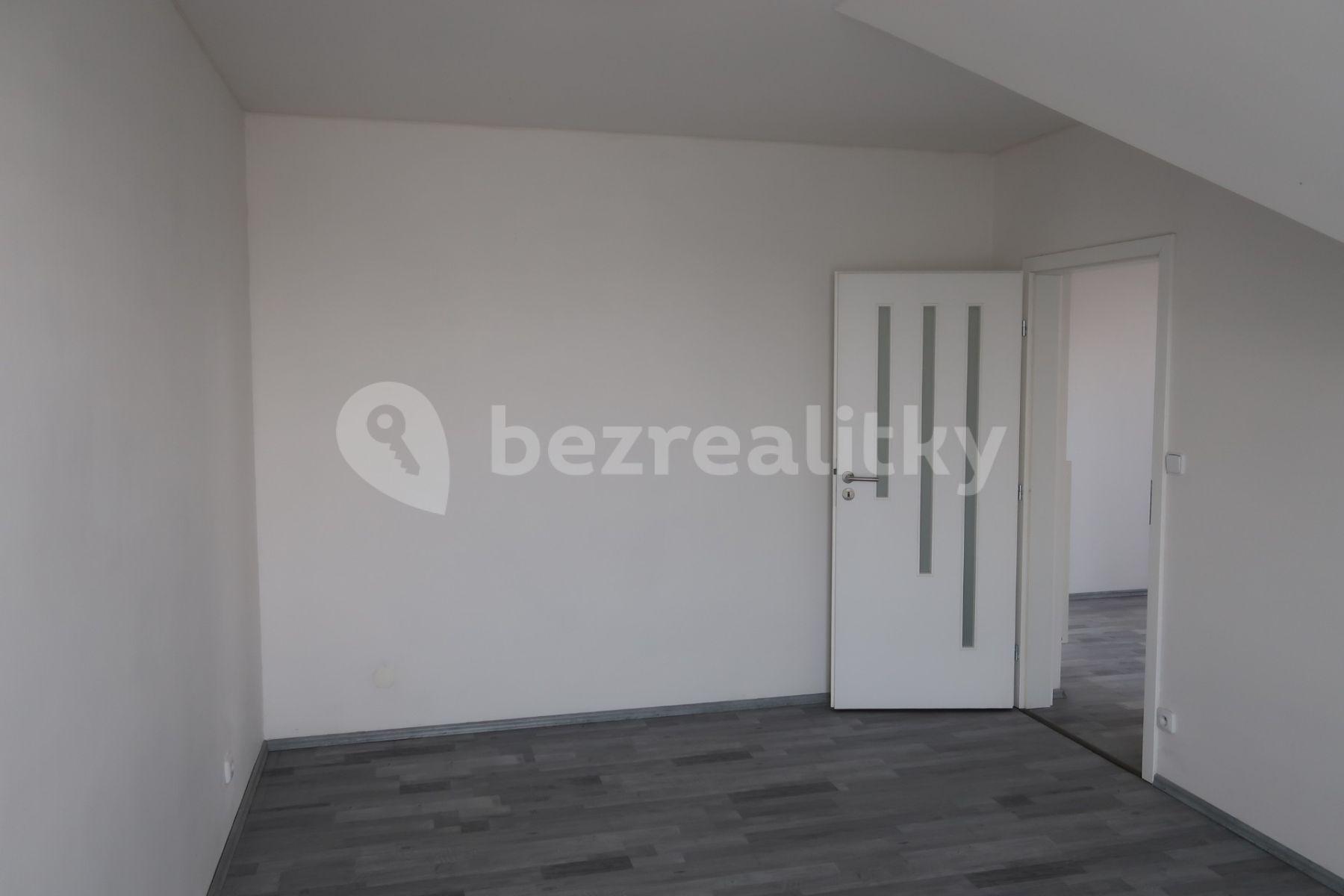 house to rent, 180 m², Malá Hraštice, Středočeský Region