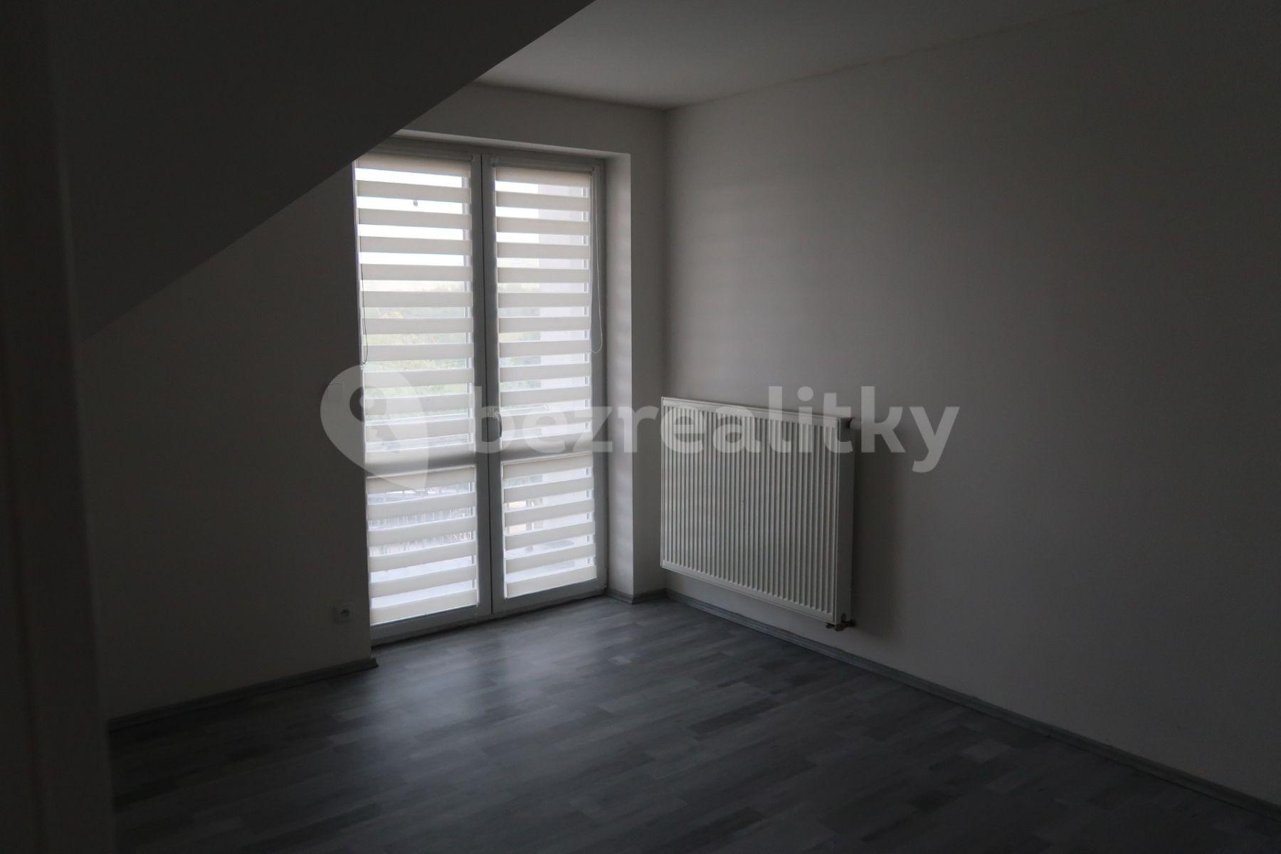 house to rent, 180 m², Malá Hraštice, Středočeský Region