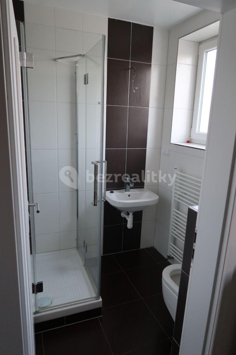 house to rent, 180 m², Malá Hraštice, Středočeský Region