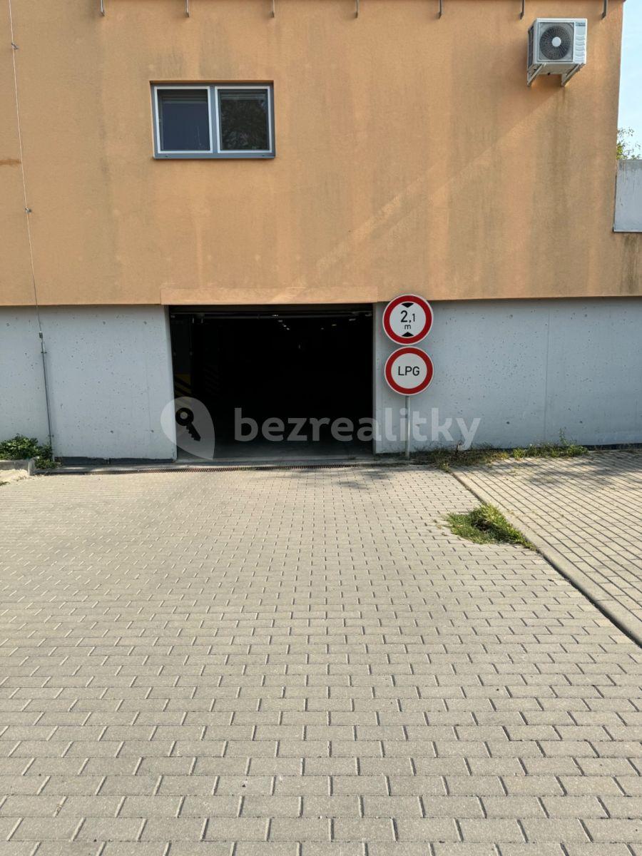 garage for sale, 12 m², Fantova, Brno, Jihomoravský Region