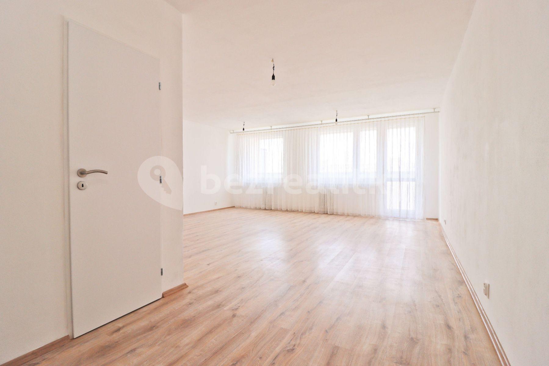 2 bedroom with open-plan kitchen flat for sale, 93 m², Galandova, Prague, Prague