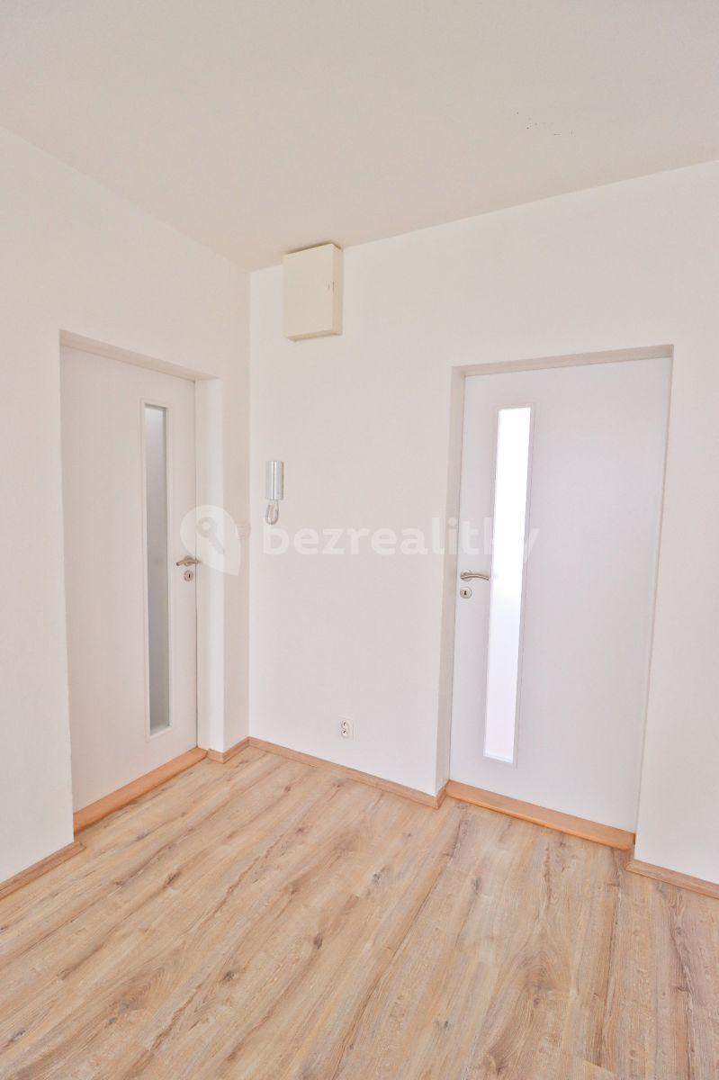 2 bedroom with open-plan kitchen flat for sale, 93 m², Galandova, Prague, Prague