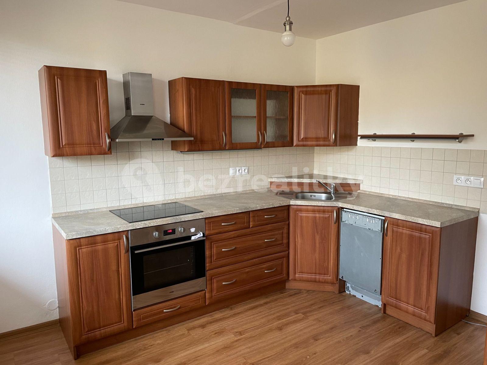 2 bedroom with open-plan kitchen flat to rent, 69 m², Elišky Krásnohorské, Litoměřice, Ústecký Region