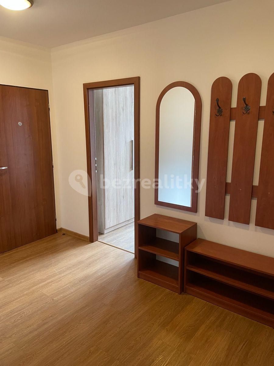 2 bedroom with open-plan kitchen flat to rent, 69 m², Elišky Krásnohorské, Litoměřice, Ústecký Region