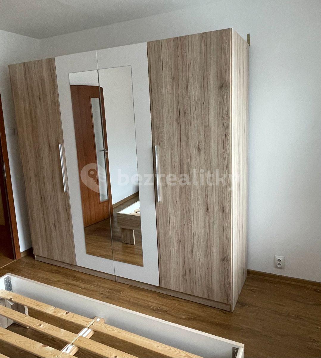 2 bedroom with open-plan kitchen flat to rent, 69 m², Elišky Krásnohorské, Litoměřice, Ústecký Region