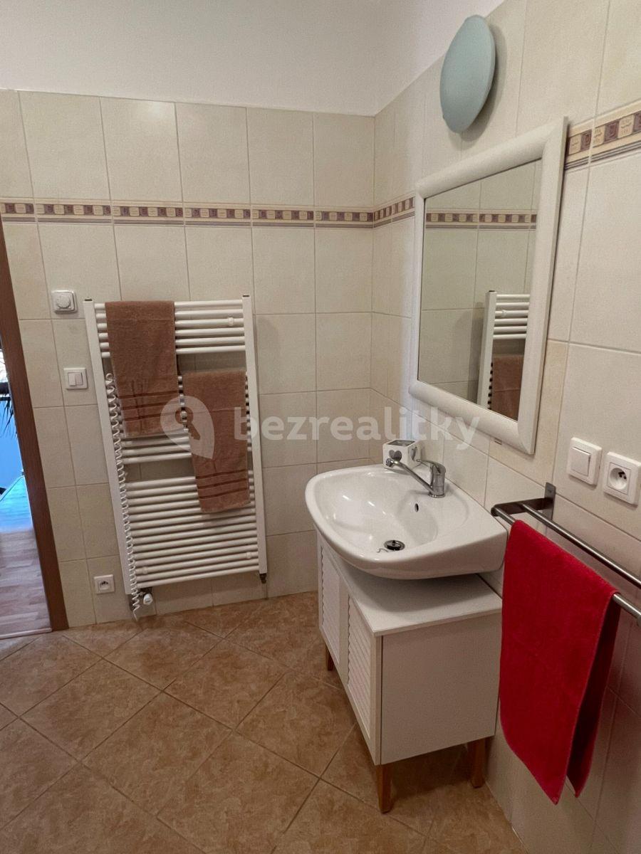 house to rent, 100 m², Ostružinová, Černošice, Středočeský Region