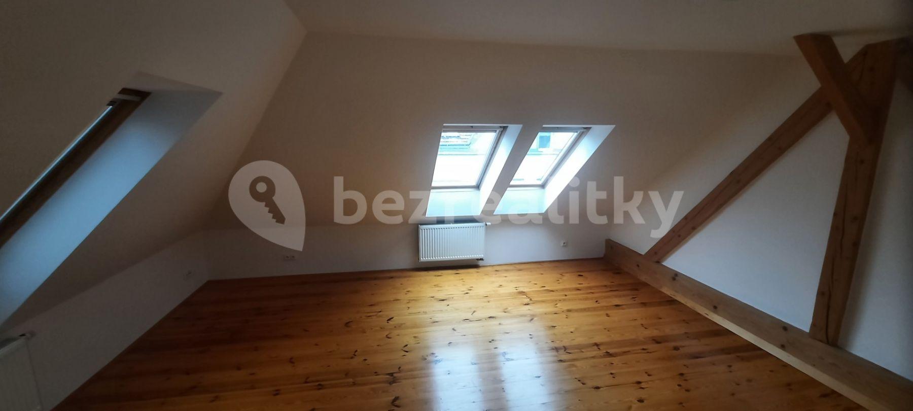 3 bedroom flat to rent, 105 m², U Strže, Prague, Prague