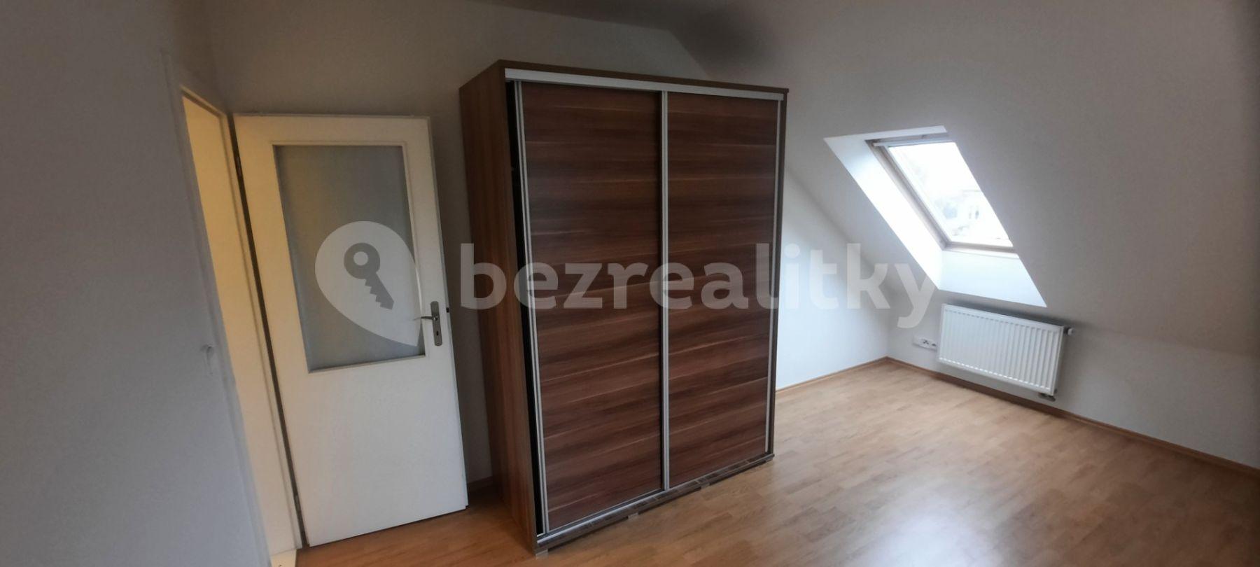 3 bedroom flat to rent, 105 m², U Strže, Prague, Prague