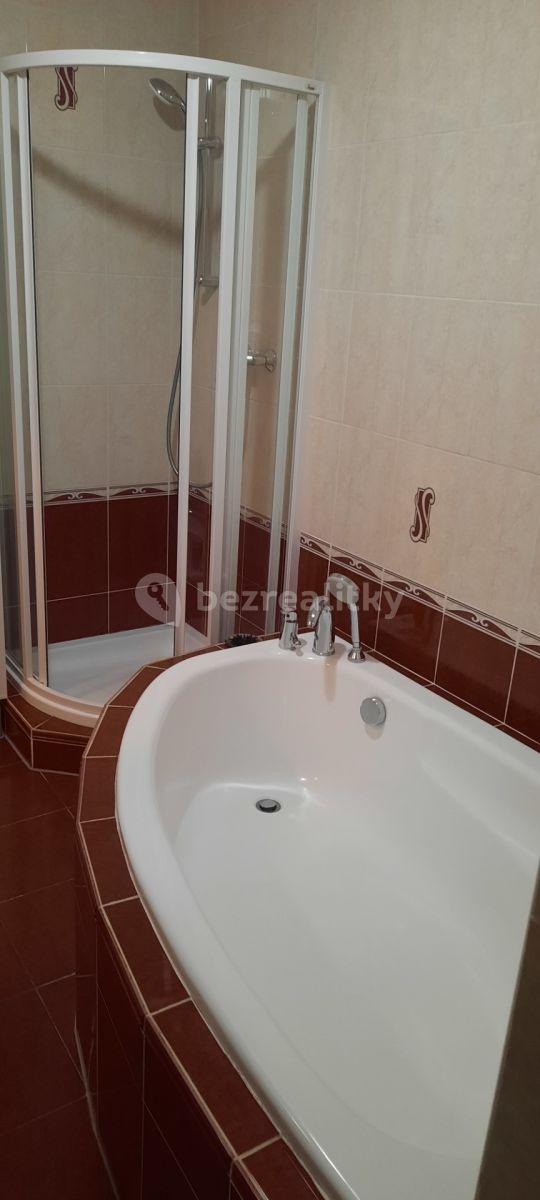 3 bedroom flat to rent, 105 m², U Strže, Prague, Prague