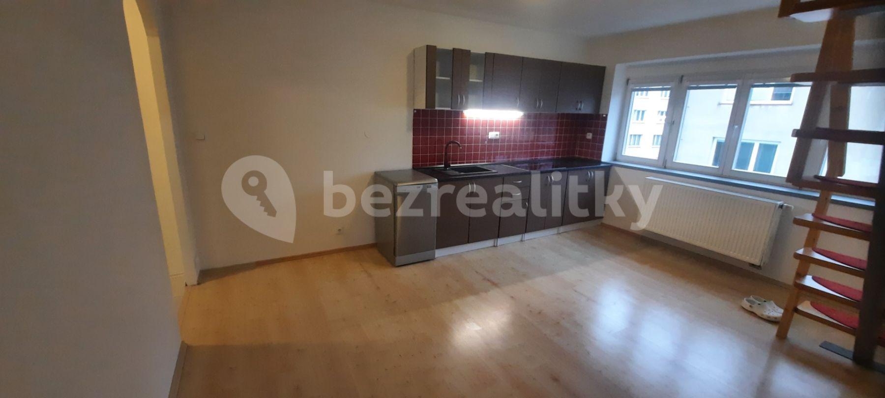 3 bedroom flat to rent, 105 m², U Strže, Prague, Prague