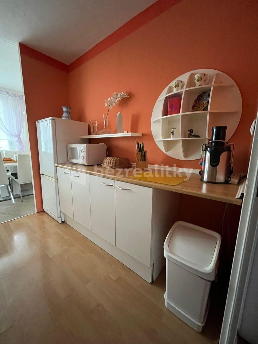 3 bedroom flat to rent, 71 m², Borovanského, Prague, Prague