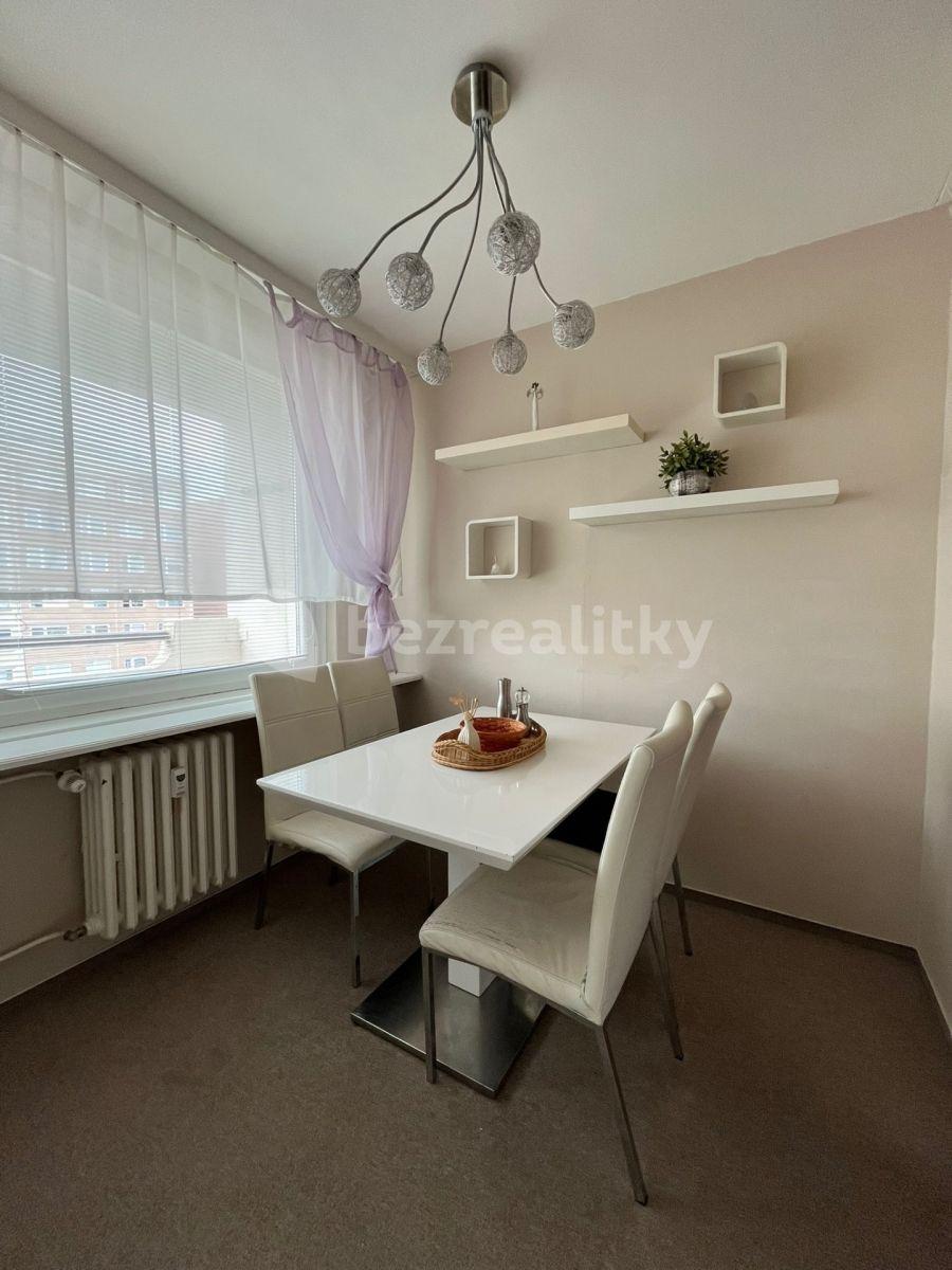 3 bedroom flat to rent, 71 m², Borovanského, Prague, Prague