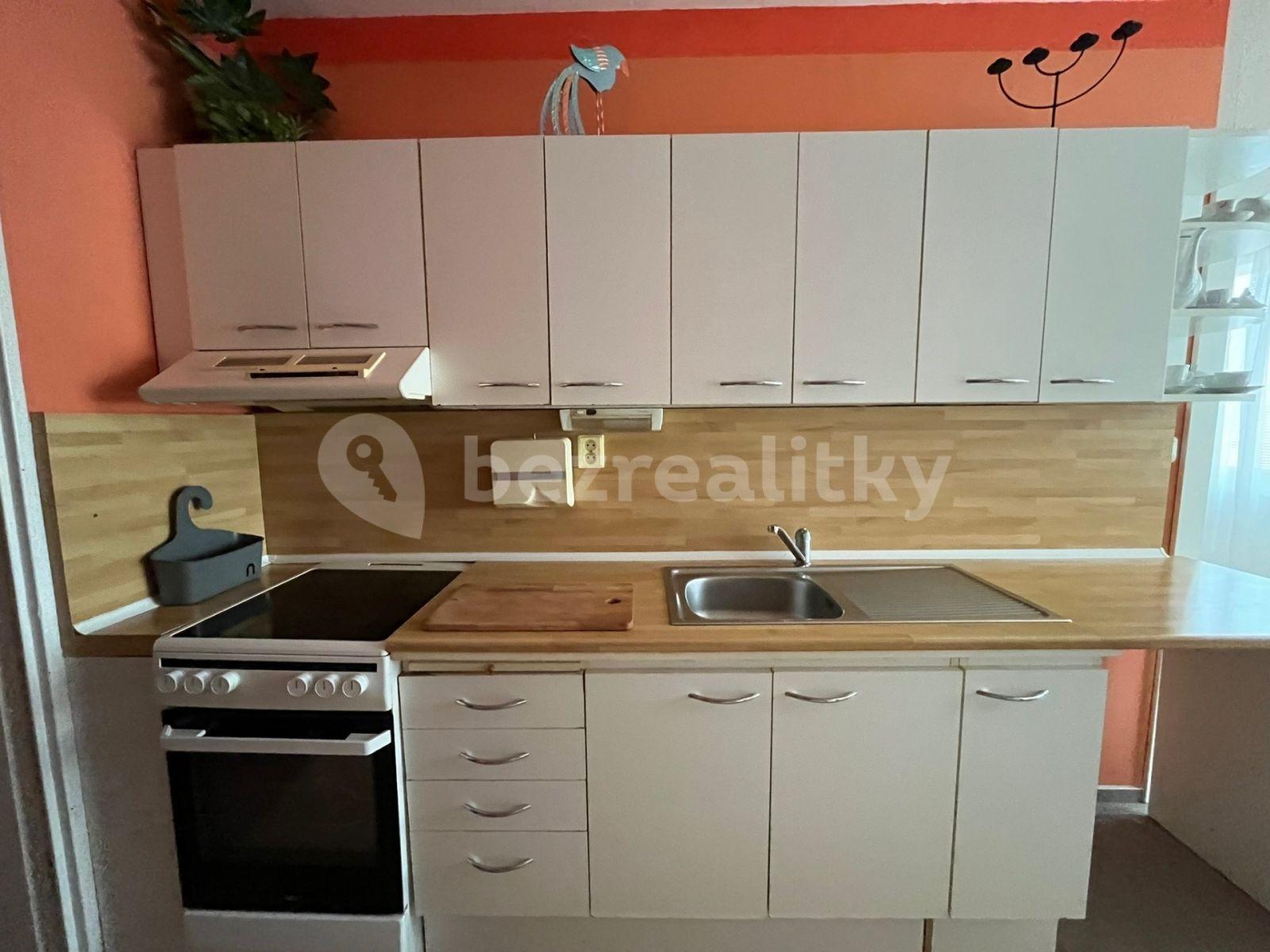 3 bedroom flat to rent, 71 m², Borovanského, Prague, Prague