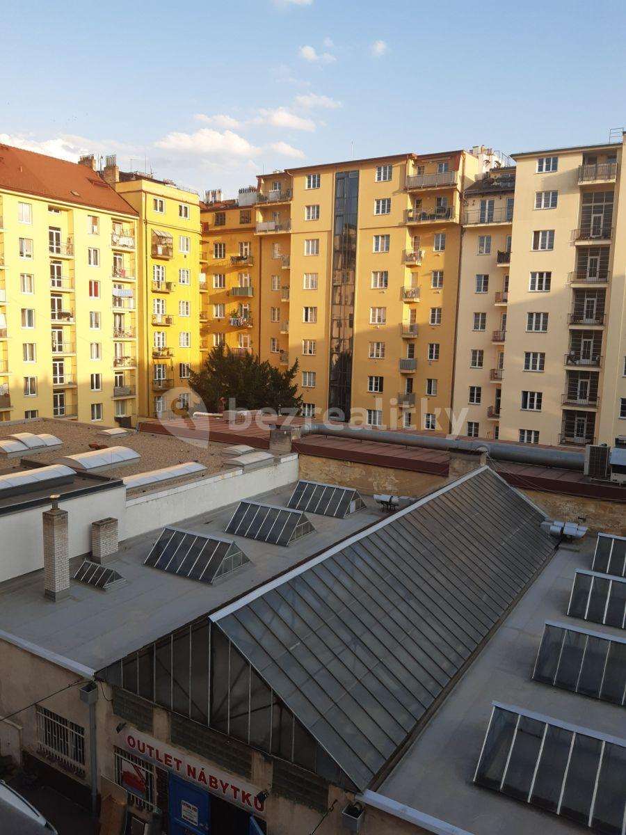 Studio flat to rent, 23 m², Hartigova, Prague, Prague