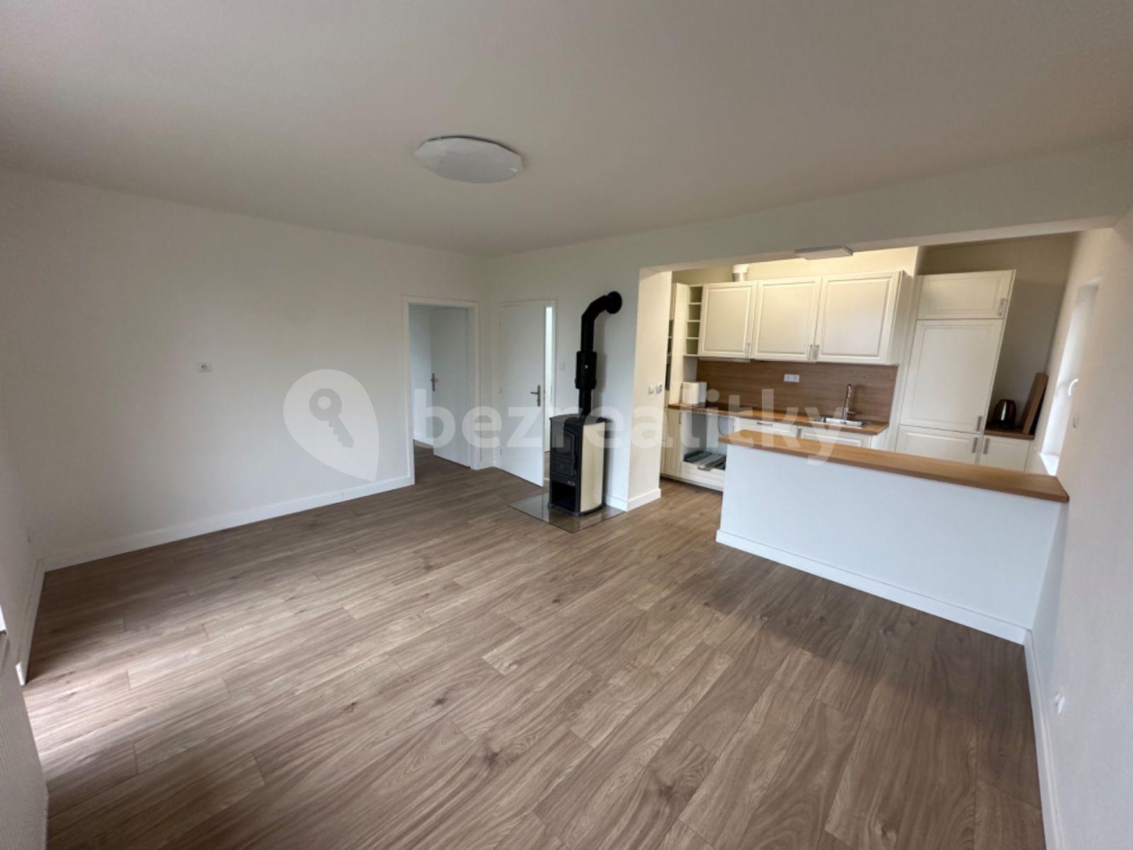 3 bedroom with open-plan kitchen flat to rent, 111 m², Otakara Johna, Mělník, Středočeský Region