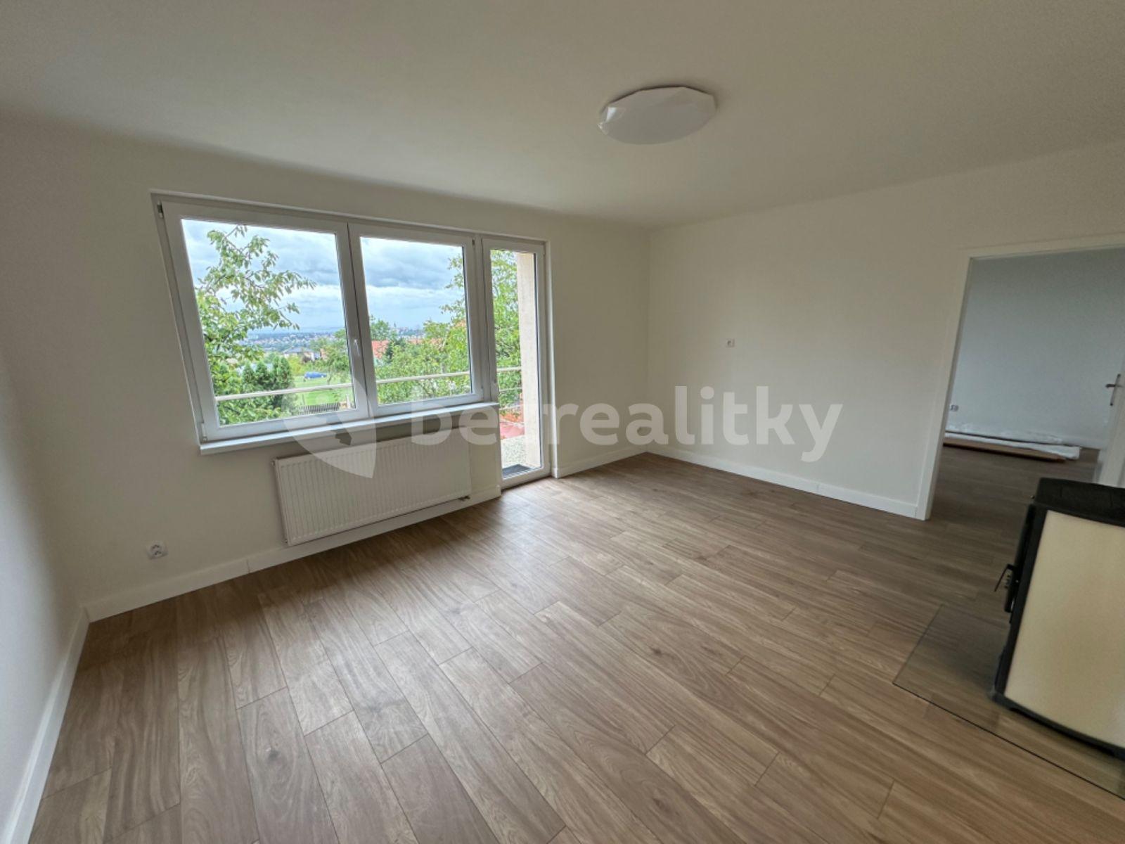 3 bedroom with open-plan kitchen flat to rent, 111 m², Otakara Johna, Mělník, Středočeský Region