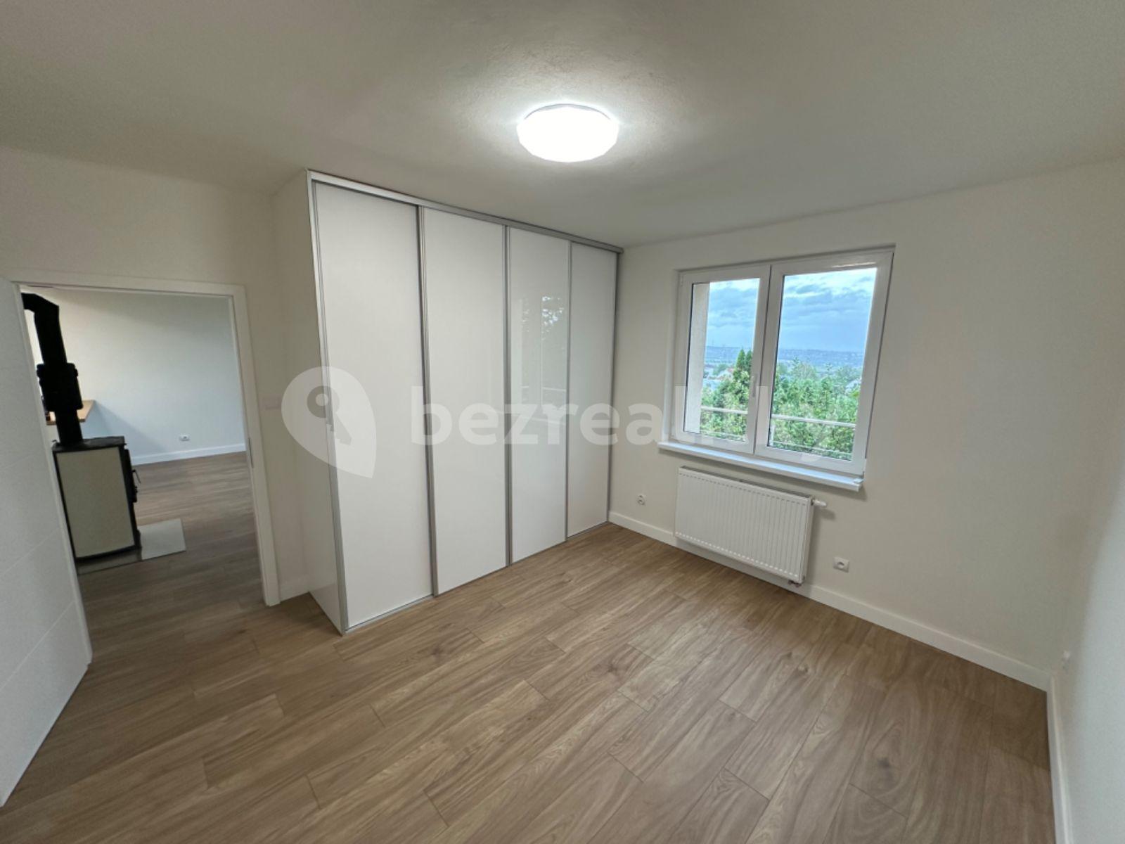 3 bedroom with open-plan kitchen flat to rent, 111 m², Otakara Johna, Mělník, Středočeský Region