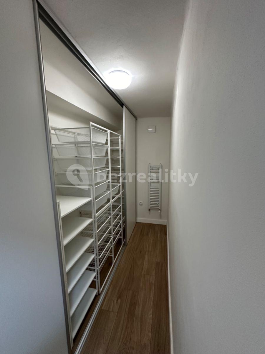 3 bedroom with open-plan kitchen flat to rent, 111 m², Otakara Johna, Mělník, Středočeský Region